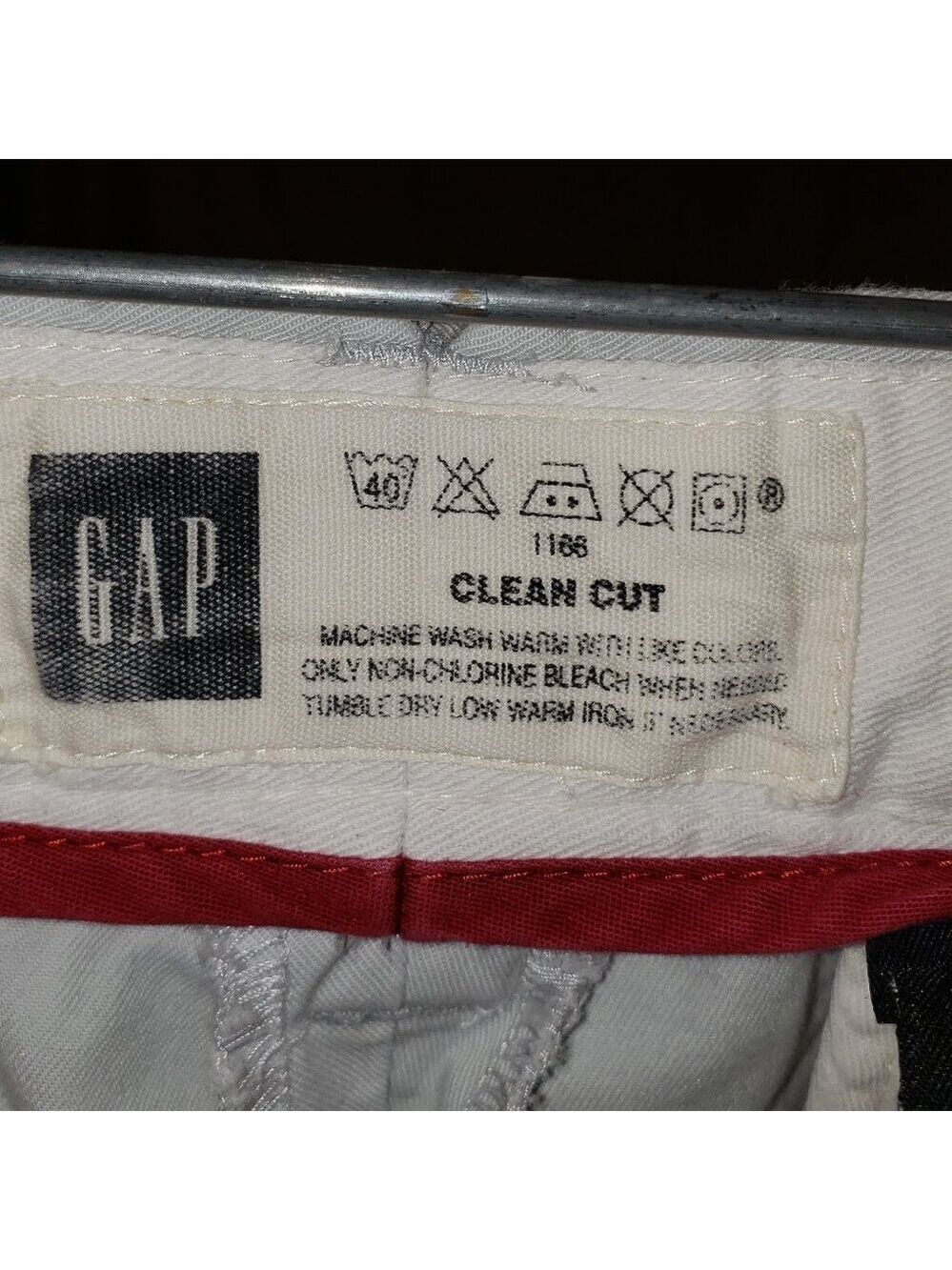Men's GAP Light Khaki Pants - 32/30 - Picture 3 of 4